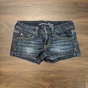 Low rise denim shorts